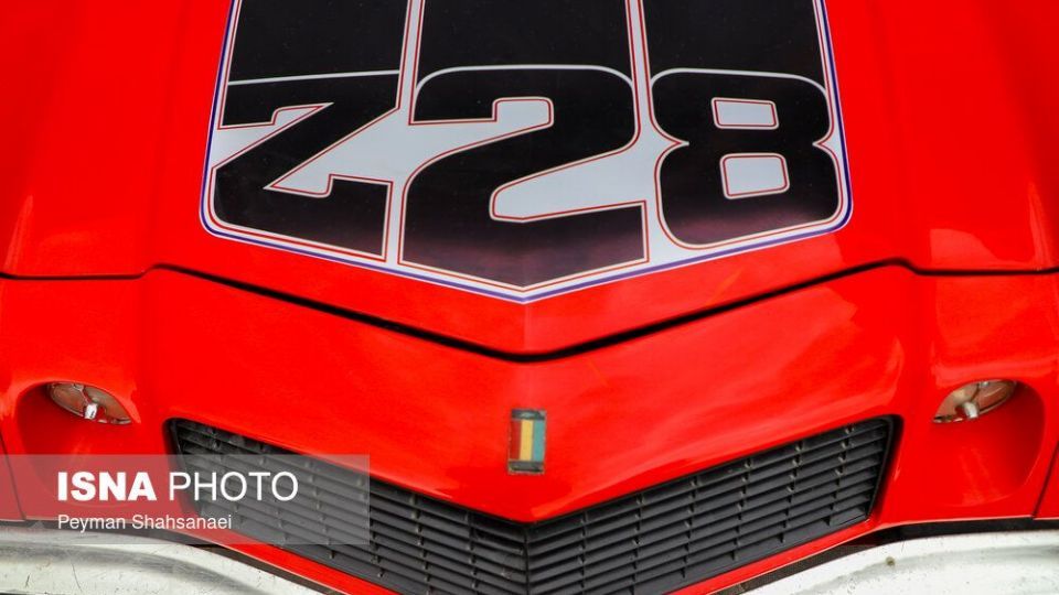 همایش خودروهای کلاسیک و آفرود زنده‌رود