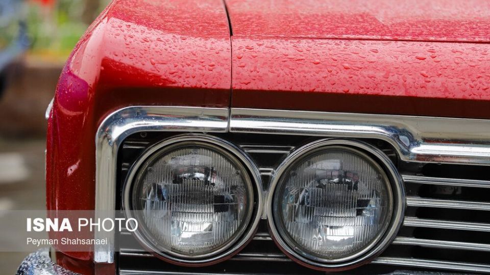 همایش خودروهای کلاسیک و آفرود زنده‌رود