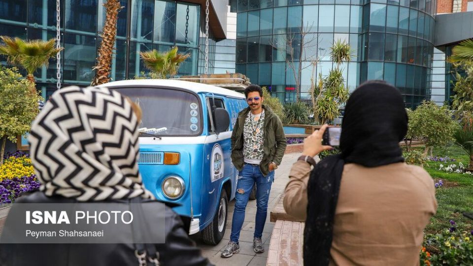 همایش خودروهای کلاسیک و آفرود زنده‌رود