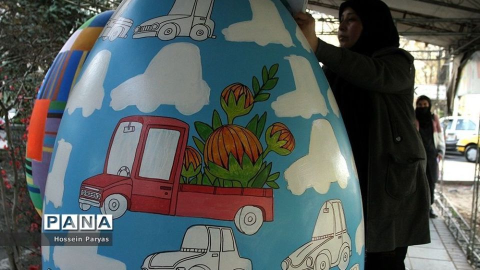  تخم‌مرغ‌ رنگی عید در دریاچه چیتگر تهران