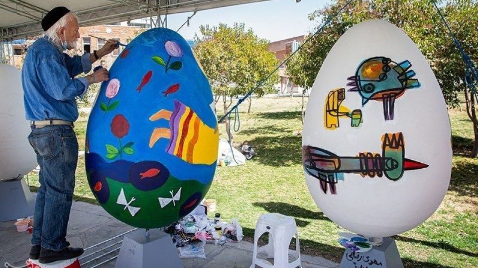  تخم‌مرغ‌ رنگی عید در دریاچه چیتگر تهران