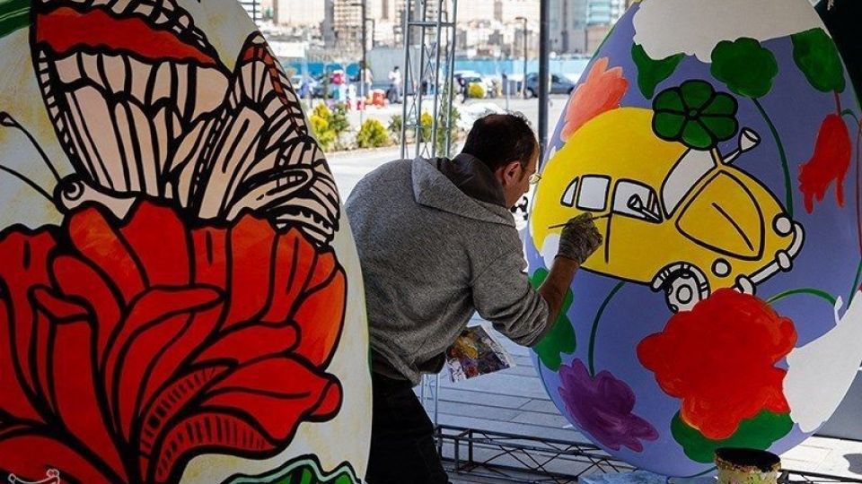  تخم‌مرغ‌ رنگی عید در دریاچه چیتگر تهران