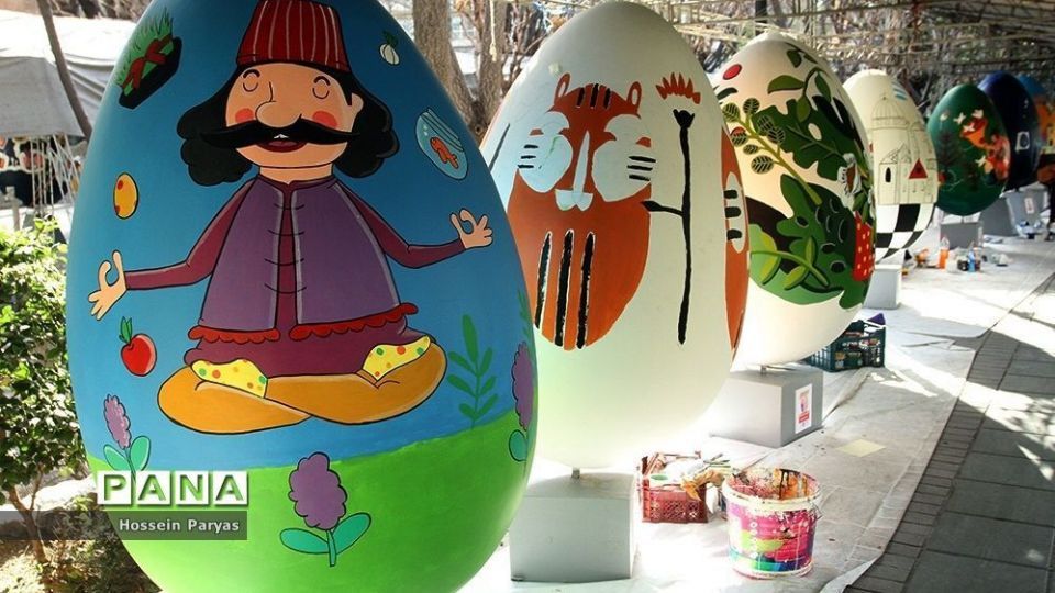  تخم‌مرغ‌ رنگی عید در دریاچه چیتگر تهران