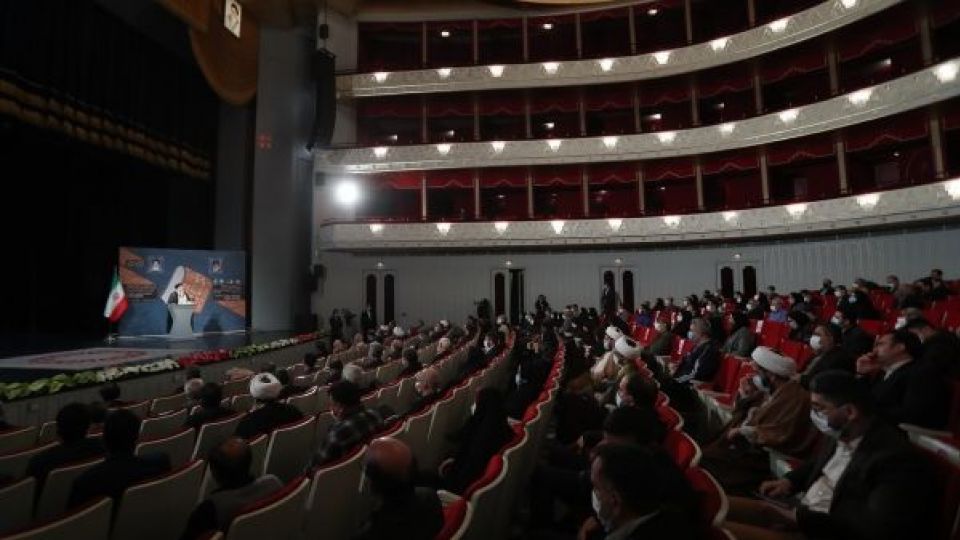 رئیس جمهور:  انتشار حقایق و مقابله با تحریف، از جلوه‌های جهاد تبیین است