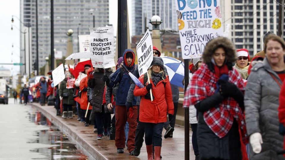 ادامه اعتصاب معلمان آمریکایی در کالیفرنیا