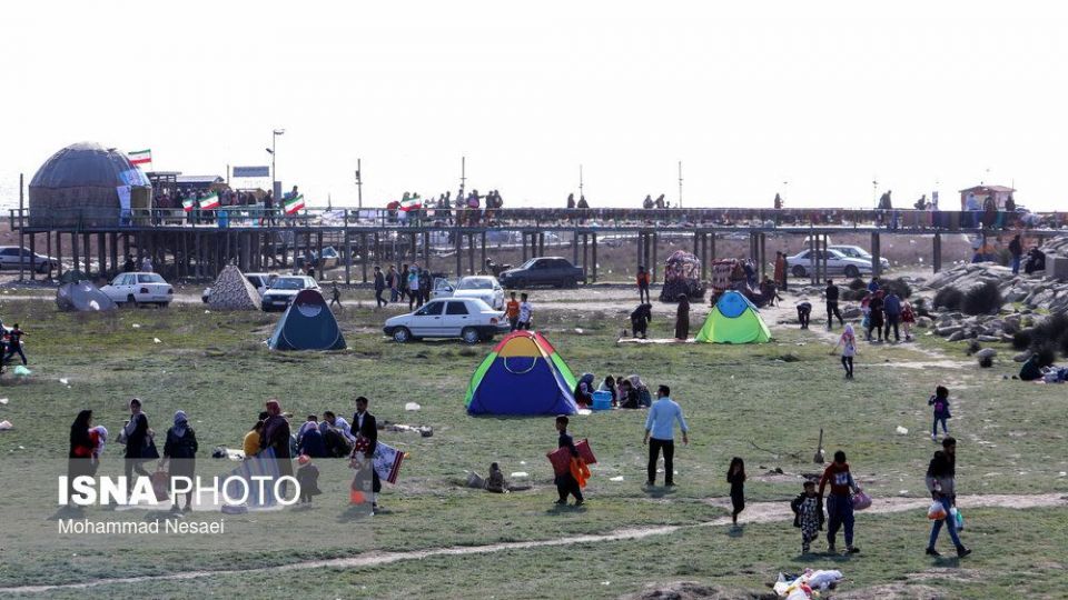 مسافران نوروزی در اسکله بندر ترکمن