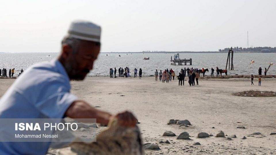 مسافران نوروزی در اسکله بندر ترکمن