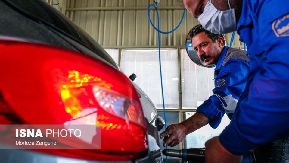 بازدید وزیر صمت از دو شرکت ایران خودرو و پارس‌ خودرو