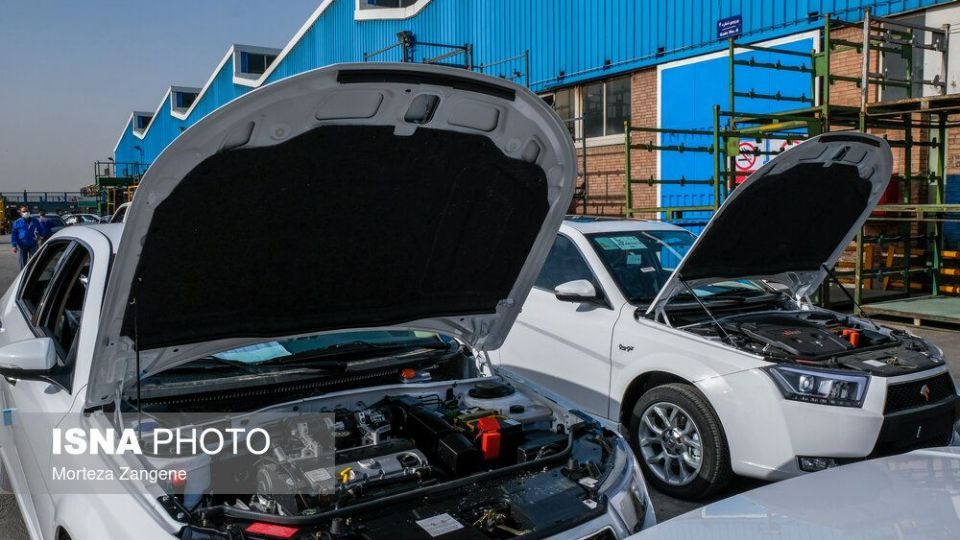 بازدید وزیر صمت از دو شرکت ایران خودرو و پارس‌ خودرو