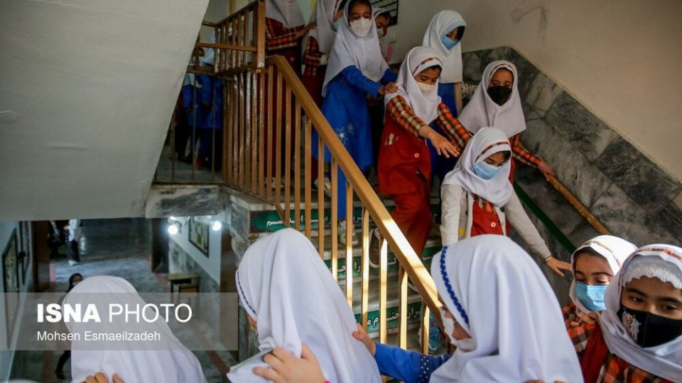 آغاز آموزش حضوری مدارس پس از دو سال - مشهد