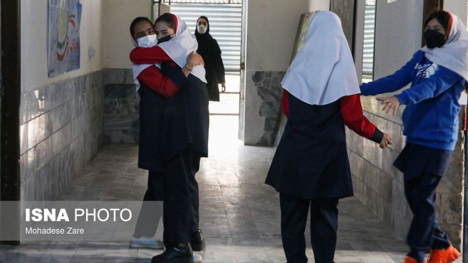 آغاز آموزش حضوری مدارس پس از دو سال - مشهد