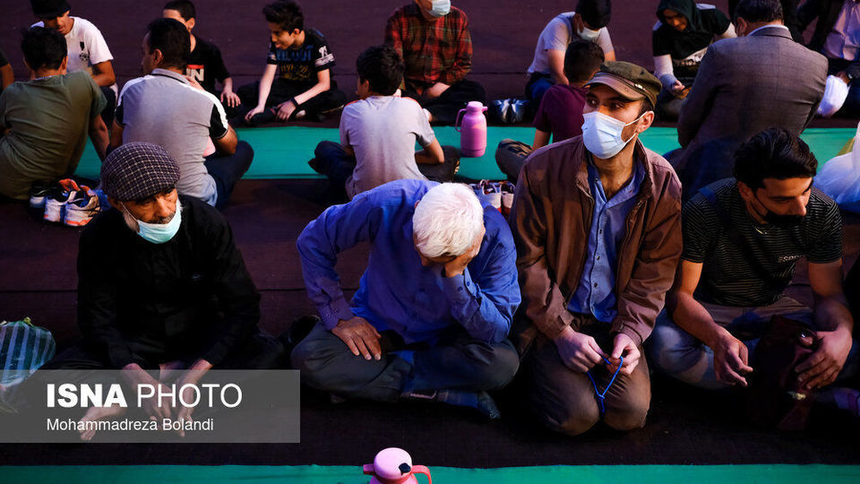 حوالی افطار در میدان امام حسین(ع)