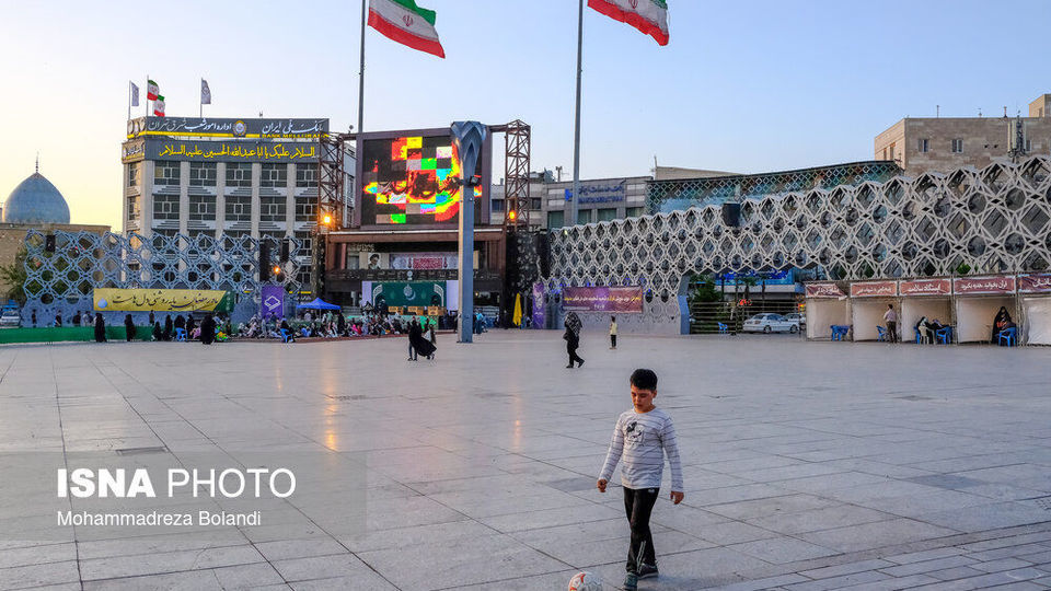 حوالی افطار در میدان امام حسین(ع)