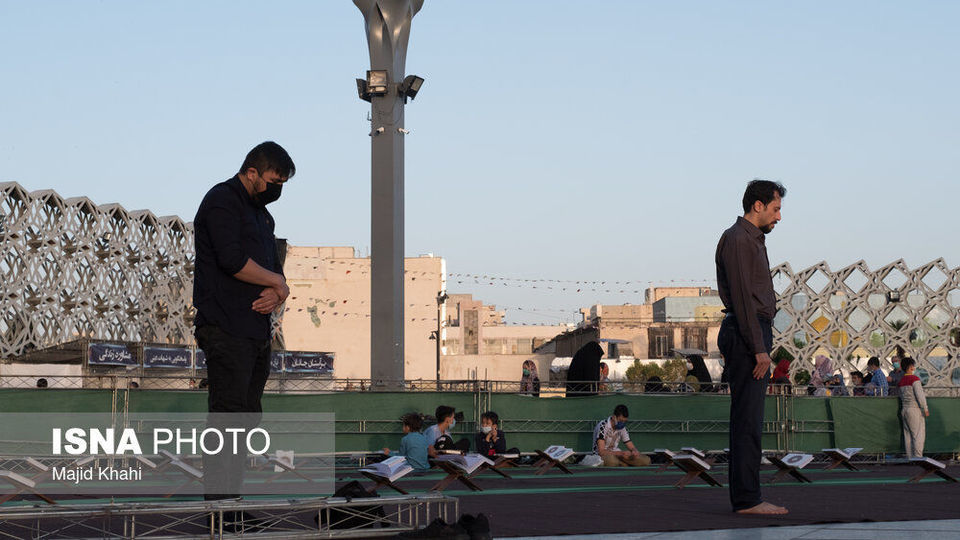 حوالی افطار در میدان امام حسین(ع)