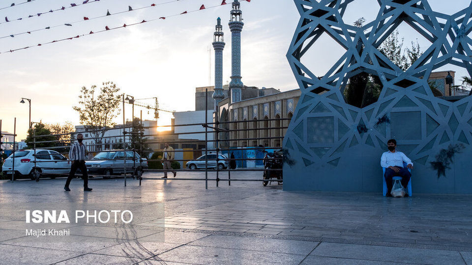 حوالی افطار در میدان امام حسین(ع)