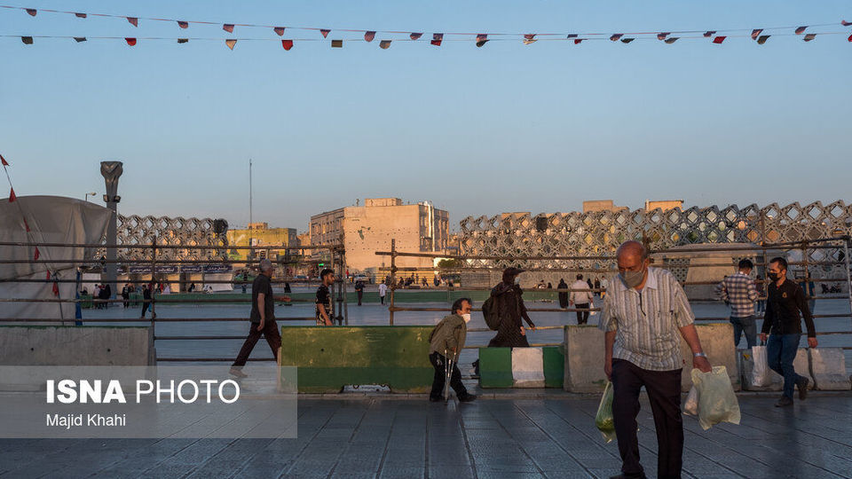 حوالی افطار در میدان امام حسین(ع)