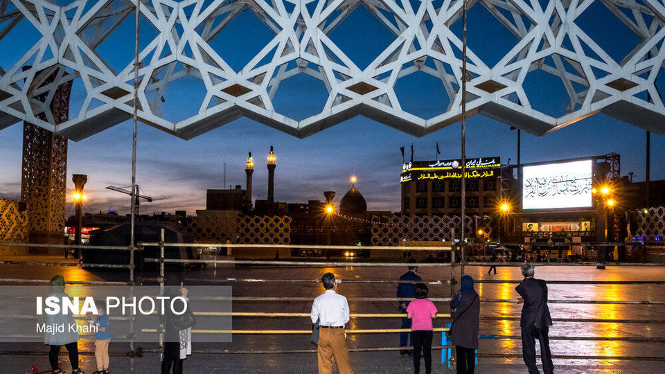 حوالی افطار در میدان امام حسین(ع)