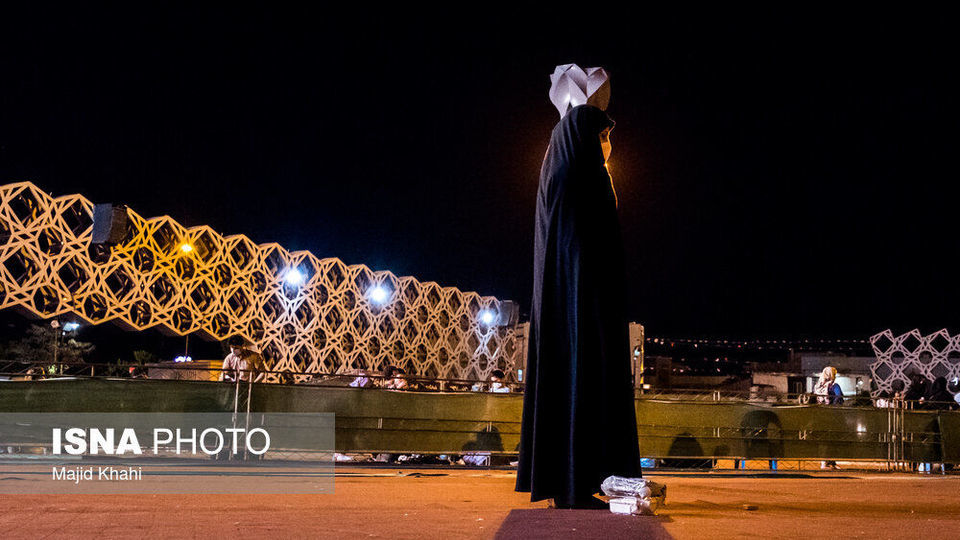 حوالی افطار در میدان امام حسین(ع)