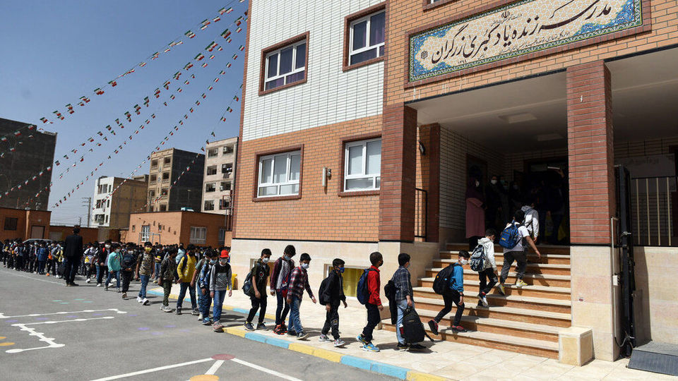 بازگشایی مدارس، پس از ۷۷۰ روز!