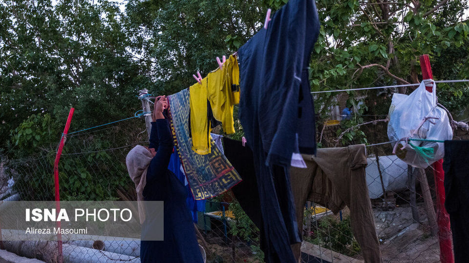 سفره افطار در کوره‌های آجرپزی