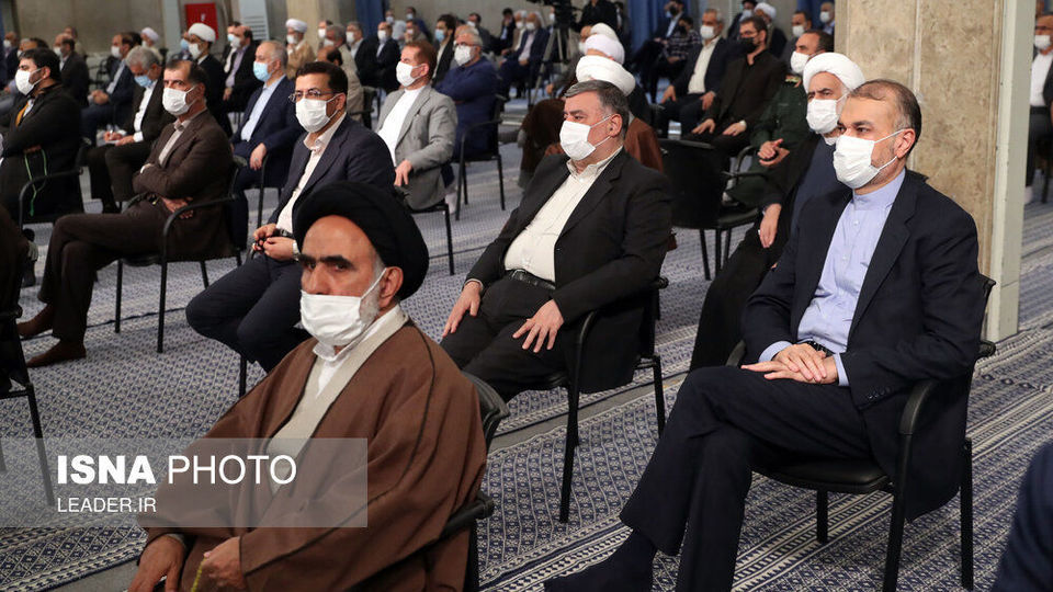 دیدار مسئولان و کارگزاران نظام با مقام معظم رهبری