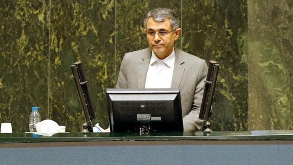 بدری: قیمت دارو سر به فلک کشیده است