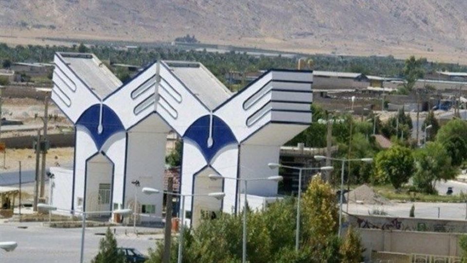 تلاشها برای فرار از نظارت ادامه دارد/ دانشگاه آزادیها بالاخره زیر ذرهبین دیوان عدالت اداری میروند؟ تلاشها برای فرار از نظارت ادامه دارد/ دانشگاه آزادیها بالاخره زیر ذرهبین دیوان عدالت اداری میروند؟