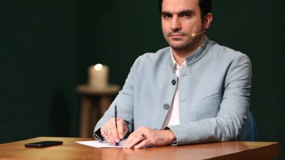 فراتر از سیسمونی ... 