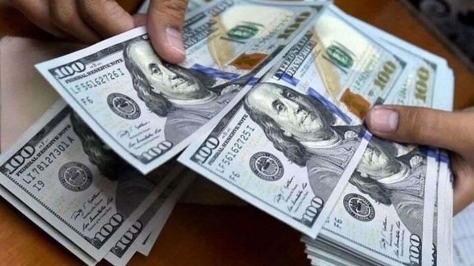 این دسته از معاملات دلار قاچاق محسوب می شوند