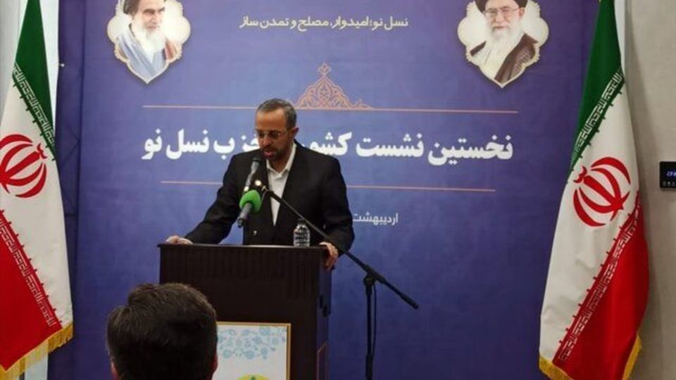 دستیار قالیباف: ریشه تخریب قالیباف، سربازی حضرت آقا است