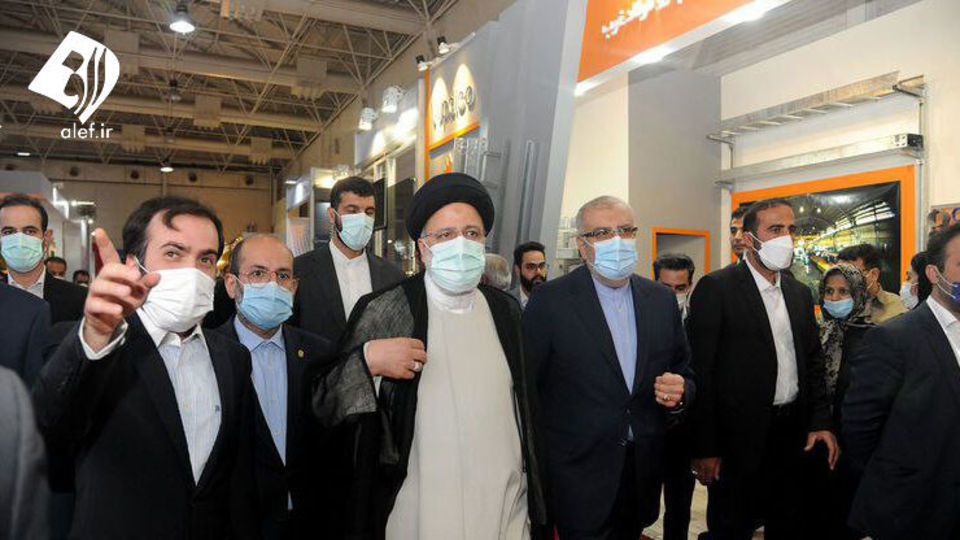 بازدید رئیس‌‎جمهور از نمایشگاه بین المللی نفت، گاز، پالایش و پتروشیمی