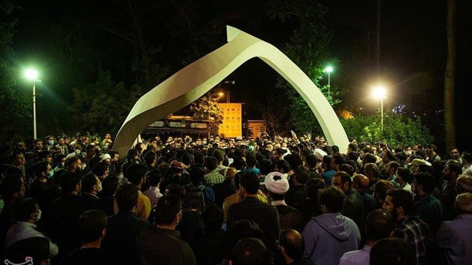 وداع با پیکر آیت‌الله فاطمی‌نیا