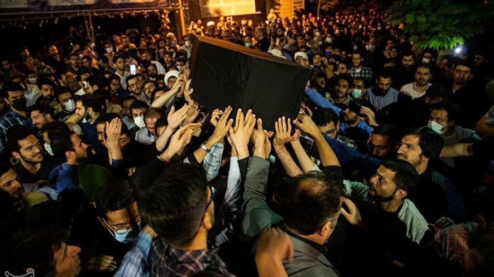 وداع با پیکر آیت‌الله فاطمی‌نیا