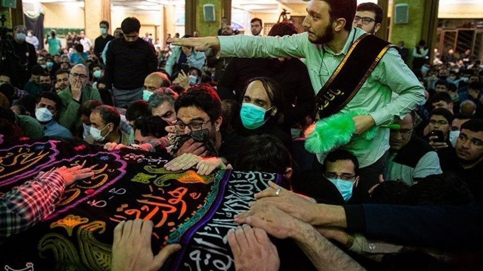 وداع با پیکر آیت‌الله فاطمی‌نیا