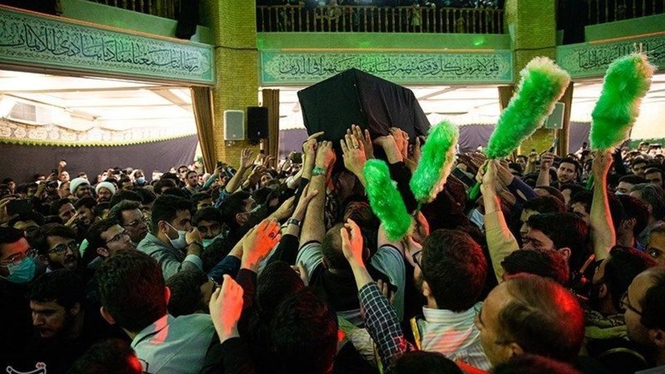 وداع با پیکر آیت‌الله فاطمی‌نیا