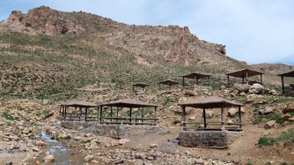 چشم‌انداز بهاری آبشار «پیرسقا» در چاراویماق