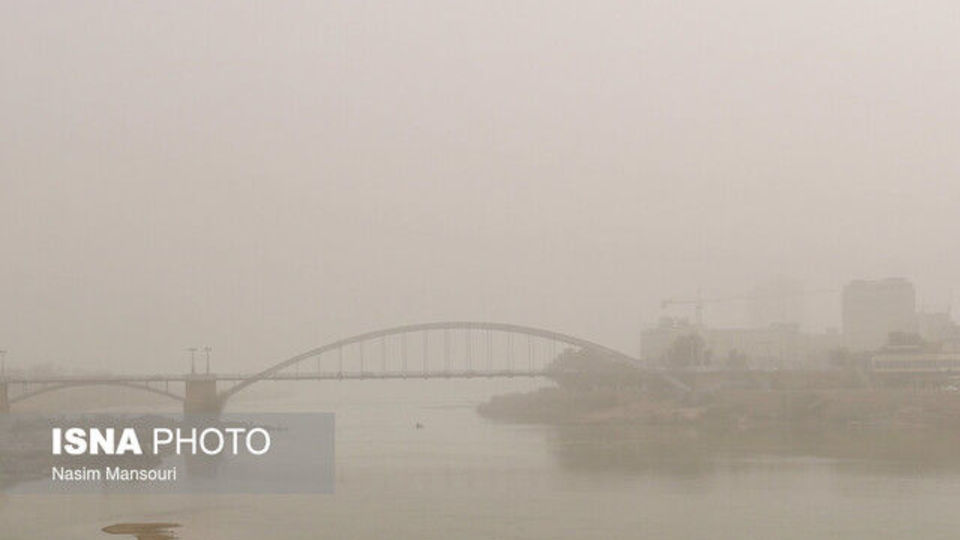هوای ۱۶ شهر خوزستان در وضعیت "خطرناک"