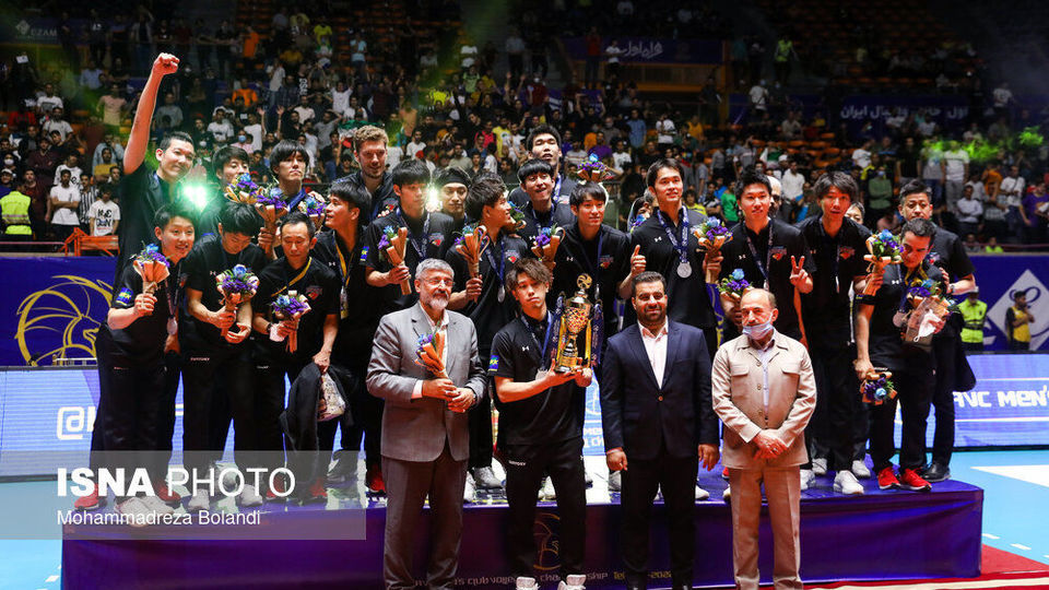 فینال والیبال باشگاه‌های آسیا، پیکان - سانتوری ژاپن