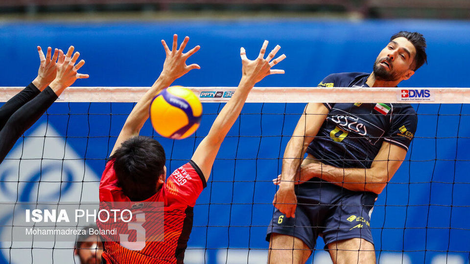 فینال والیبال باشگاه‌های آسیا، پیکان - سانتوری ژاپن