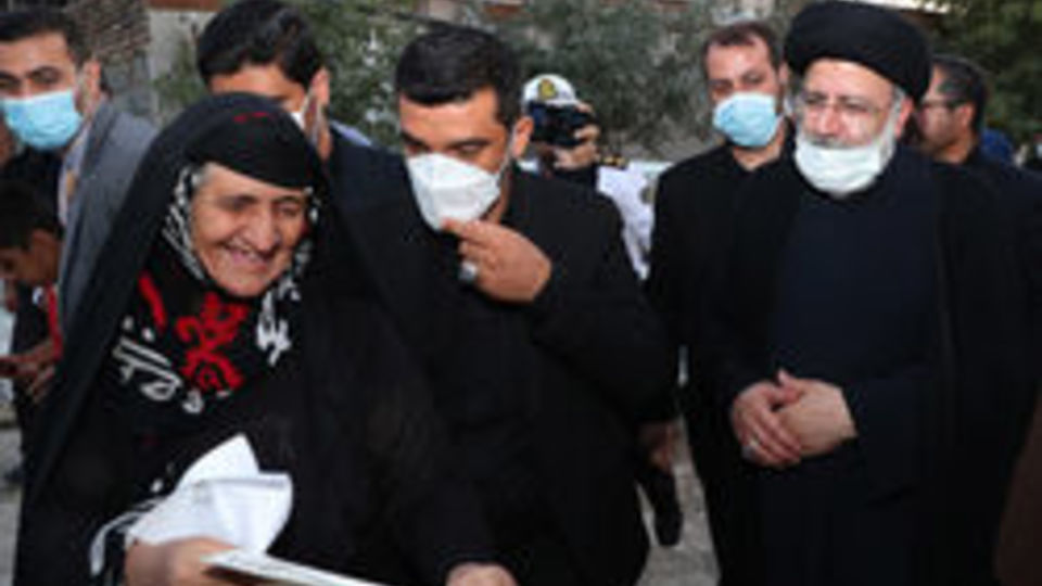 مردم در دولت صاحب منصب شدند