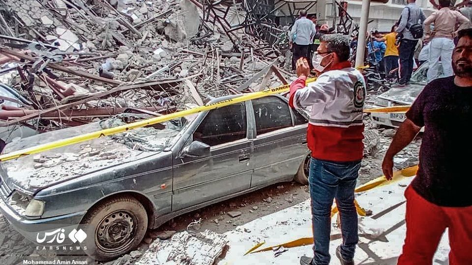 ریزش «متروپُل» در آبادان