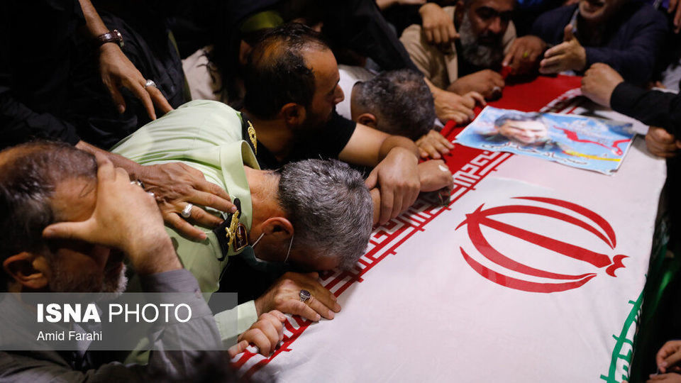 مراسم وداع با پیکر شهید صیاد خدایی