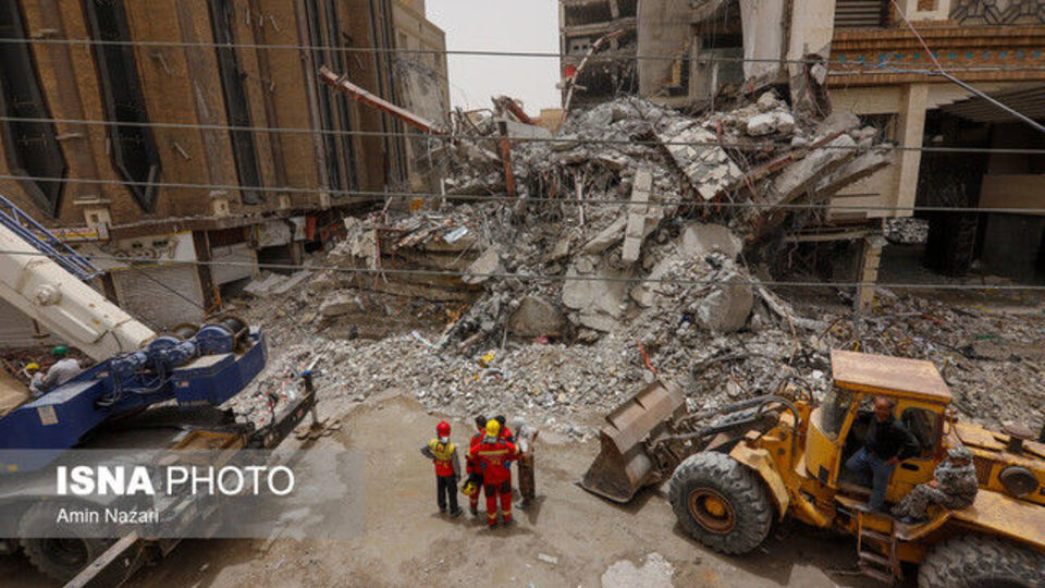 وزیر کشور: خطر جدی ریزش مجدد سازه متروپل وجود دارد