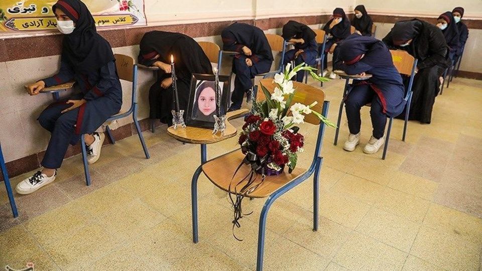  ملیکا دختر مینوشهری که در حادثه متروپل آبادان جان باخت 