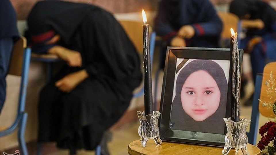  ملیکا دختر مینوشهری که در حادثه متروپل آبادان جان باخت 