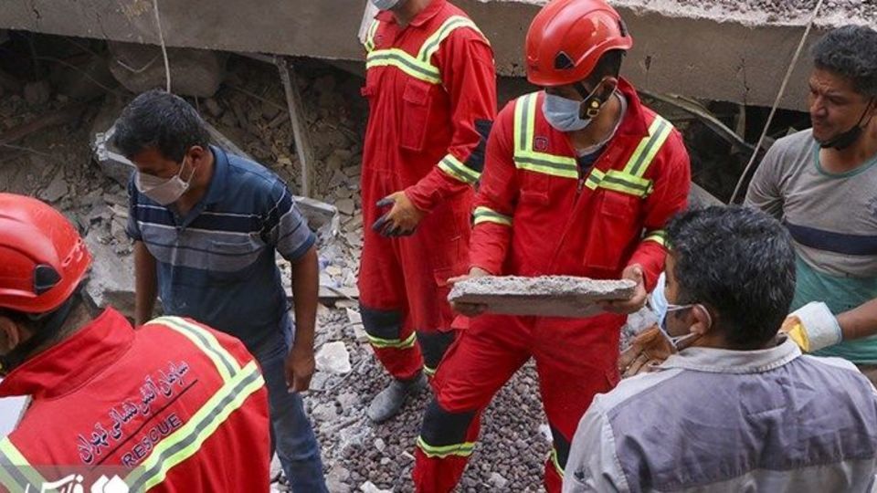 شمار جانباختگان حادثه «متروپل» آبادان به ۳۴ نفر رسید