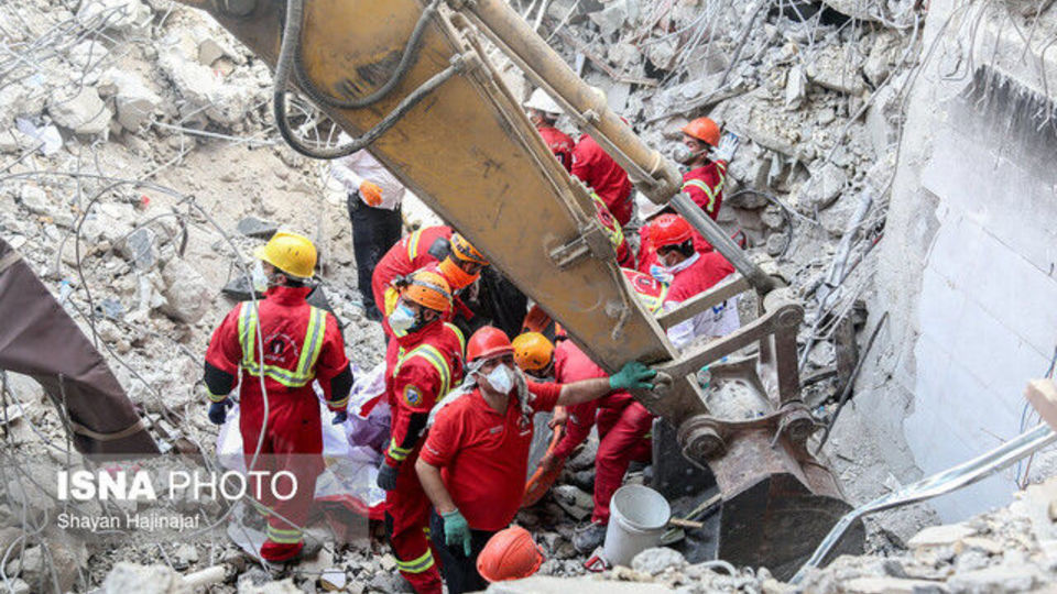 استاندار خوزستان: تکلیف تمام پیکرهای زیر آوار متروپل تا ۲۴ ساعت آینده مشخص می‌شود