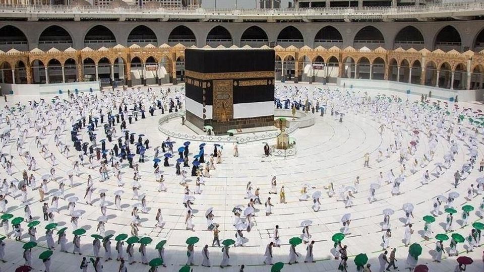 نخستین کاروان زائران حج وارد عربستان شد