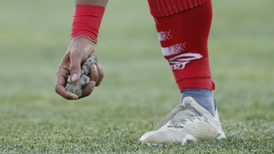 سنگ‌پرانی به اخلاق و فرهنگ تا قهرمان‌سازی از بازیکنان پوشالی