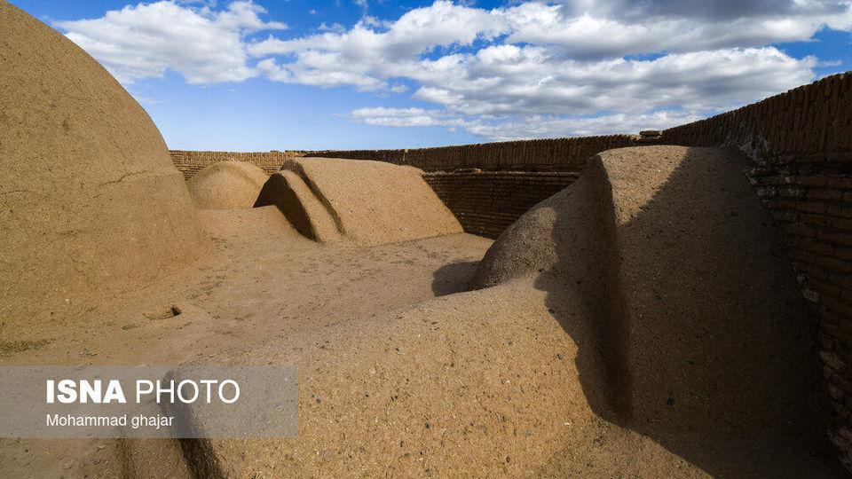 کاروانسرای آجری شاه عباسی آهوان